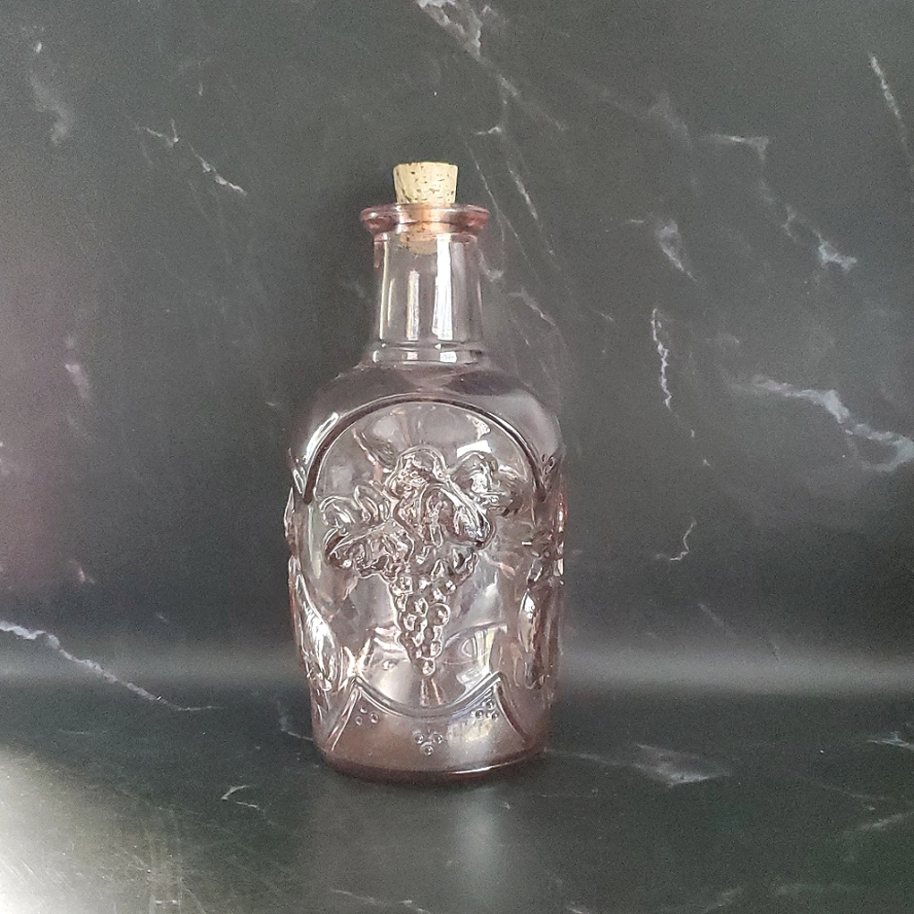 Vintage Libby Embossed Decanter Festuring Grape/ Apple Design
